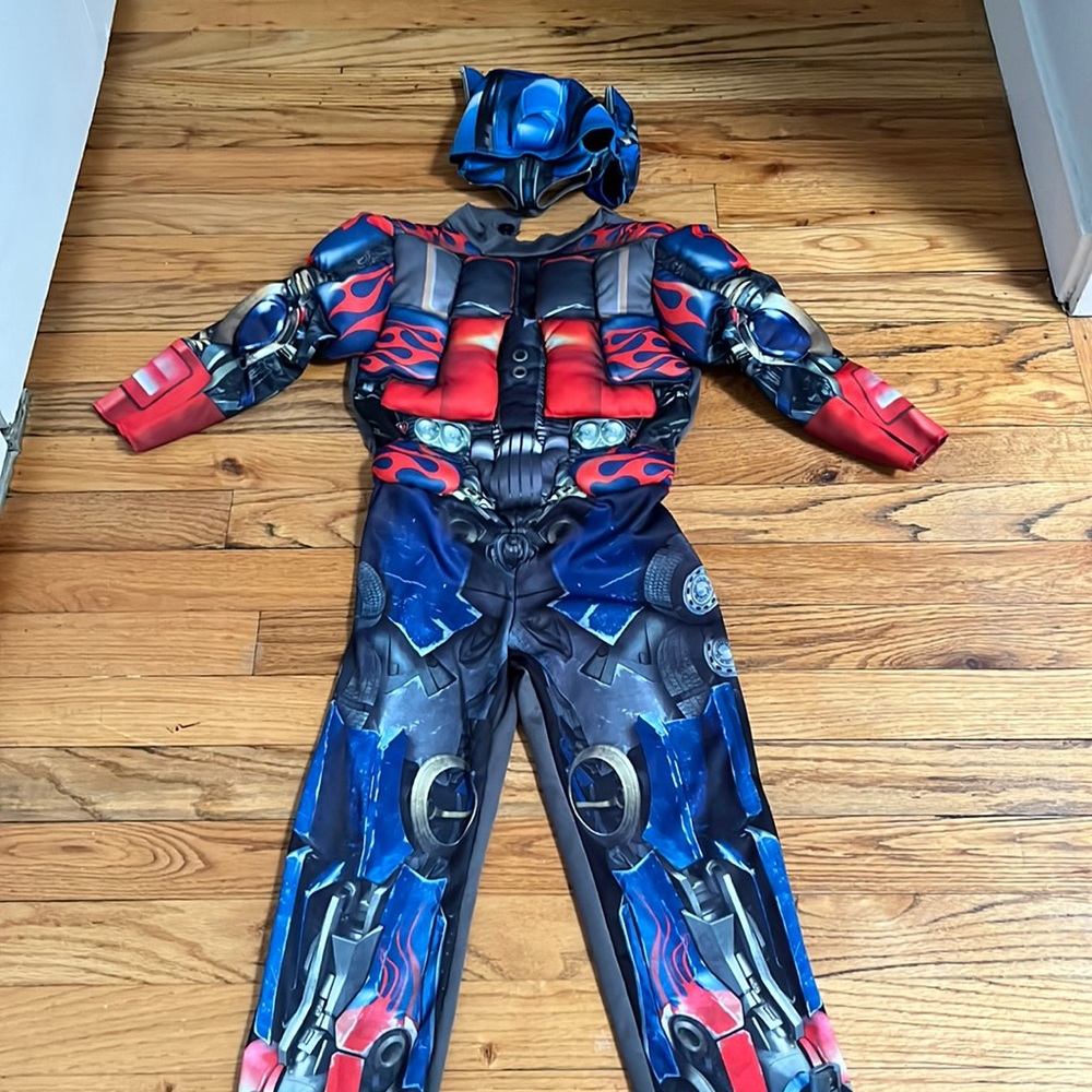 Transformers toddler costume size 3-4t.  good condition